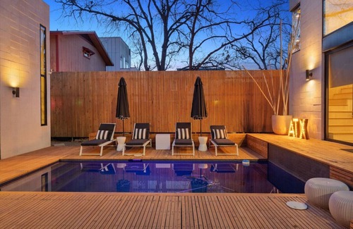 Holly Casa | NEW Luxe DT Austin Oasis | Pool | Casita