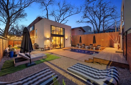 Holly Casa | NEW Luxe DT Austin Oasis | Pool | Casita