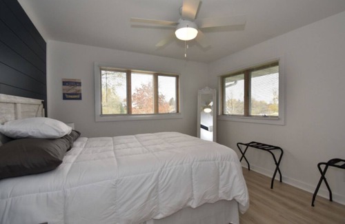 Fox Lake Casa | New Luxurious Ice Fishing Getaway