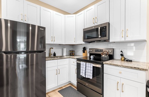 Mount Clemens Apartamento | New! Luxury 1BR Flat near Downtown Mount Clemens