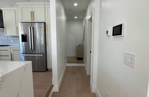 East Boston Condominio | New Luxury 3 Bed 3 Bath Condo - East Boston Just 0.5 Miles to Airport T Station