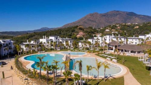 Estepona Apartamento | New luxury apartment in family resort w pools wifi