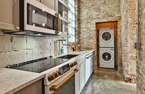 Frankfort Casa | New luxury apartment in downtown Frankfort next to Distilleries. Near everything