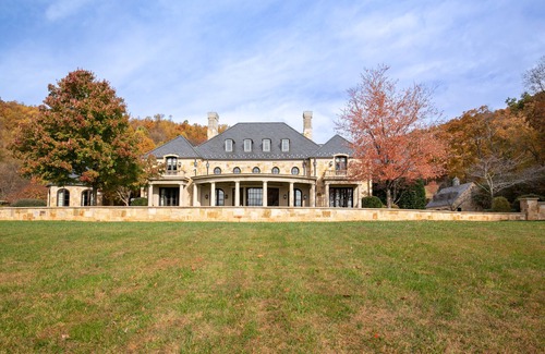 Cobham Casa | NEW Luxury Estate in the heart of Virginia’s Monticello Wine Trail