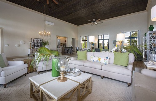 Double Bay Casa | Brand New Luxury Estate w/Htd Pool, Pink-Sand Double Bay Beach FULLY STAFFED