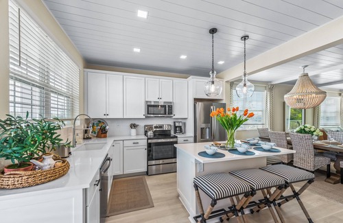 Cortez Casa | New Luxury Home, Boat Slip and EV Charger - Salt and Sand
