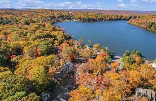 Lake Harmony Estates Villa | New Luxury Lakeview Haven with Lake Access, HotTub, Game Room, Sleeps 26