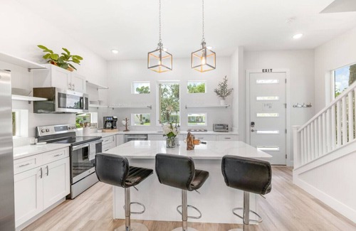St. Augustine Casa | New Luxury Modern Home in Prime Location 2BDR-3BTH