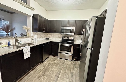 Atlanta Casa | NEW Luxury Vinings Townhome Perfect for Families