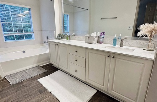 Atlanta Casa | NEW Luxury Vinings Townhome Perfect for Families
