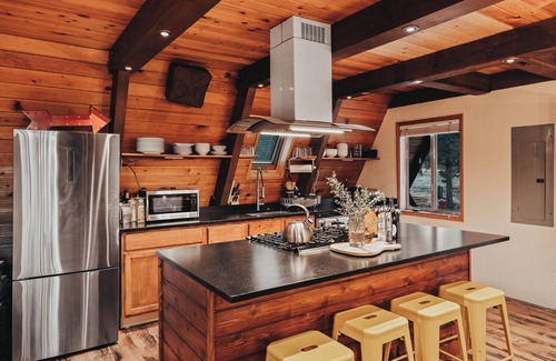 Sisters Cabina | NEW ! Majestic A-Frame on 5 acres!