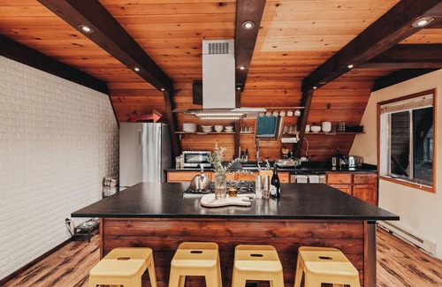 Sisters Cabina | NEW ! Majestic A-Frame on 5 acres!