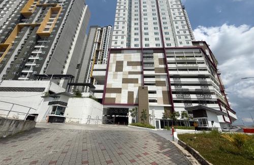 Nilai Apartamento | New Mesahill premier residence with rooftop sky walk and sky lounge mountain view