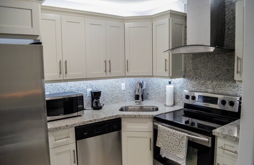 Cutler Bay Casa | New Miami Townhouse On Lake SU For Families 3Bd, 1Bth, 5 Per