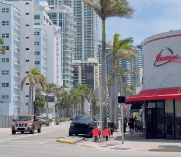 North Beach Apartamento | New Mid Miami Beach apt free parking and beach access