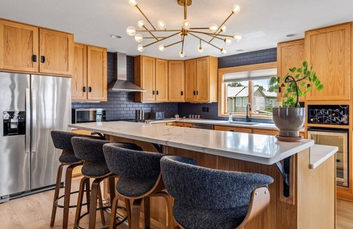 Buffalo City Casa | NEW Mississippi Riverfront Sunset House - family, friends & river come together