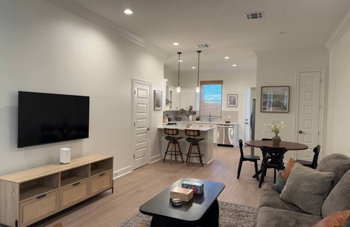 Lafayette Casa | New/Modern 3B/2.5Bt Townhome in the Heart of Town