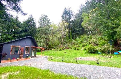 Pacific Apartamento | New, Modern, Country-feel, close to Arcata
