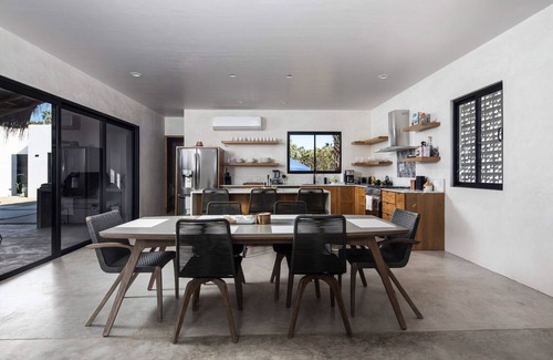 El Pescadero Villa | New, Modern Home. Pool, Hot Tub, Gardens, Fire Pits and More in Pescadero, Baja.