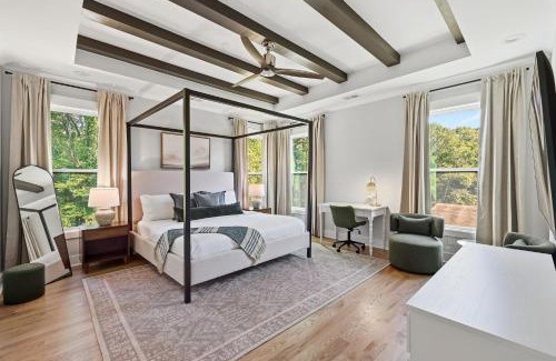 Scottdale Casa | New Modern Luxurious Woodland Retreat home