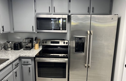 Fair Oaks Casa | NEW modern, spacious, beautiful