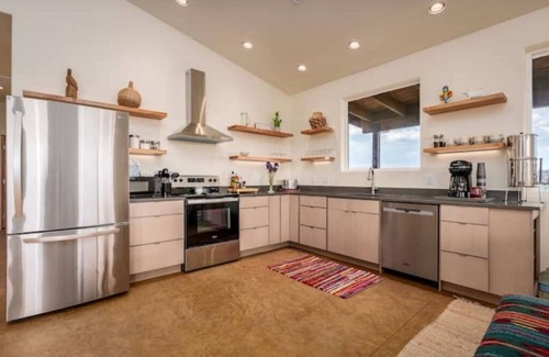 Cornville Casa | New mountain top retreat w/ 270° stunning views