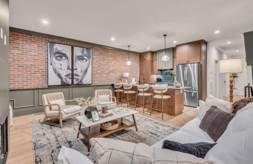 Hillsboro Village Casa | New Music City Loft-Style Stay with Rooftop Views