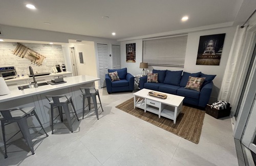 Winston Waterways Casa | New oceanside Florida Keys canal home with pool minutes from the ocean Key Largo