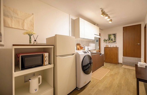 Seongnae-dong Casa | [NEW OPEN] Walk to KSPO DOME | 3min to Dunchon Station, Cozy Entire House