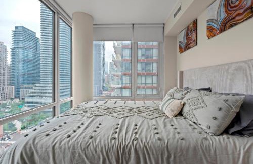 Church and Wellesley Apartamento | New Panoramic view 2BD & Den in Downtown Toronto