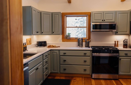 Walpole Casa | New! Pemaquid Escape | Curated Comfort + Hot Tub