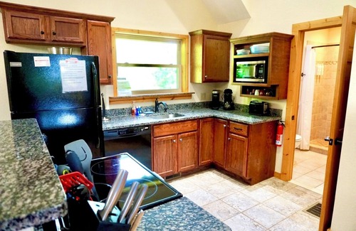 Waynesville Cabaña | *New Pet-Friendly Getaway | Views & Fire Pit