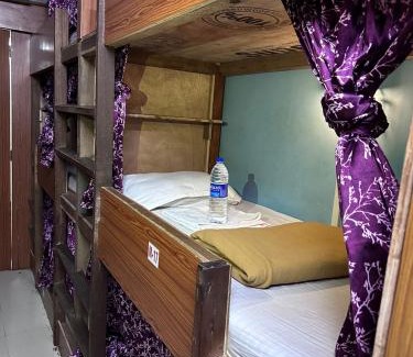 Sakinaka Hotel | New PG Mahira Dormitory