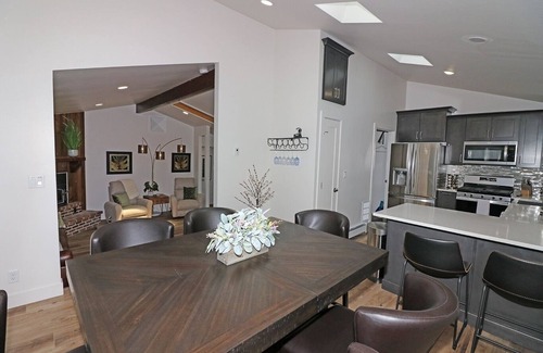 Grand Junction Casa | NEW! Redlands Oasis (2-Bedroom Home)