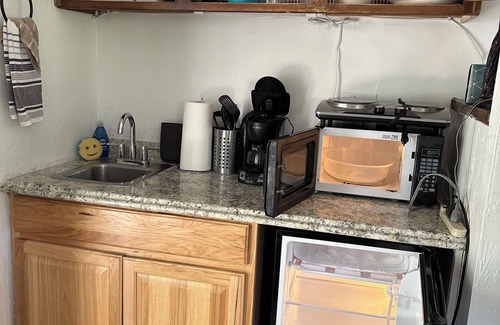 Payson Cabina | New remodeled Family Cabin-Multiple Beds, Fireplace, Horseshoes, Private Jacuzzi