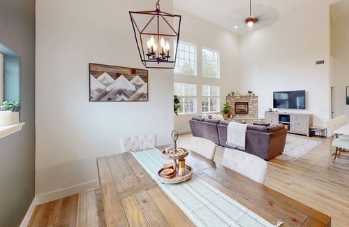 Ponderosa Trails Casa | New remodeled forested 2-story home with large patio, W/D, fireplace, grill