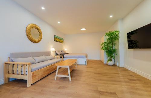 Cote-Des-Neiges—Notre-Dame-De-Grace Apartamento | New Renovated Studio Queen Bed Sofa Bed
