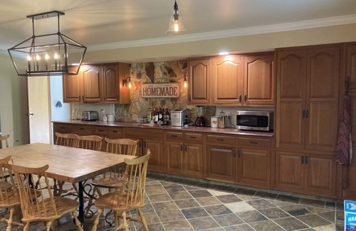 Whitingham Casa | New Rental! Fabulous, Spacious Mountain Family Retreat on 13 Acres