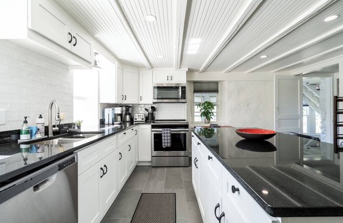 Charlottesville Casa | Rivanna Farm Estate | Pickleball | Pool | Hiking