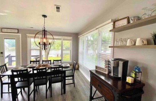 Edgerton Casa | NEW! Rock River Escape ~Waterfront home W/ Pier