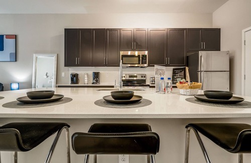 Desert View Village Condominio | New ★ Scottsdale Upscale Living ★ Shops ★ Dining ★