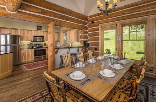 Powder Ridge Casa | New ski-in/ski-out Peaklight Chalet!