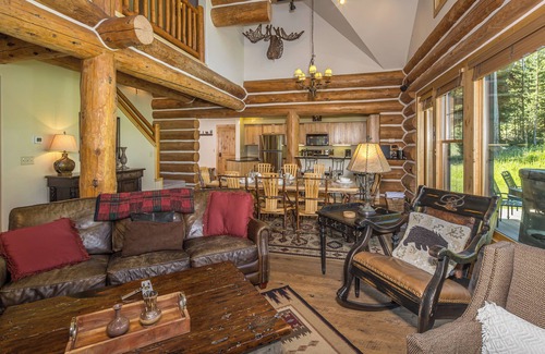 Powder Ridge Casa | New ski-in/ski-out Peaklight Chalet!