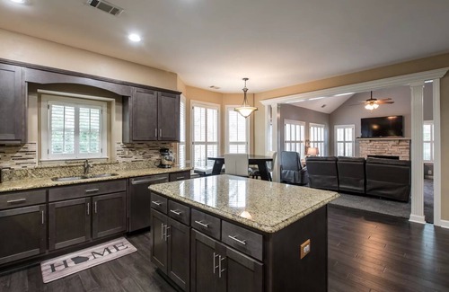 Norcross Casa | NEW Southern Charm ATL 4 Bdr/3 Bath Executive Home