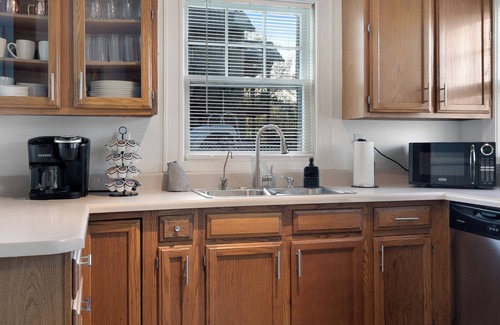 Birmingham Casa | NEW! Southern Retreat w/Pool, BBQ & Game Room