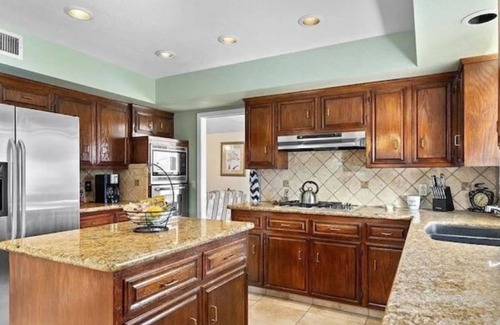 Greenacres Casa | New! Spacious 3K sq ft 4BD/3Bath + Pool