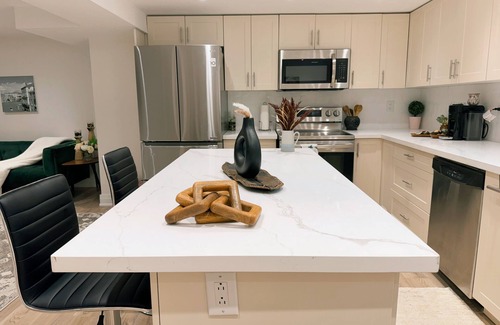 York Regional Municipality Casa | New Spacious Airy Newmarket Guesthome