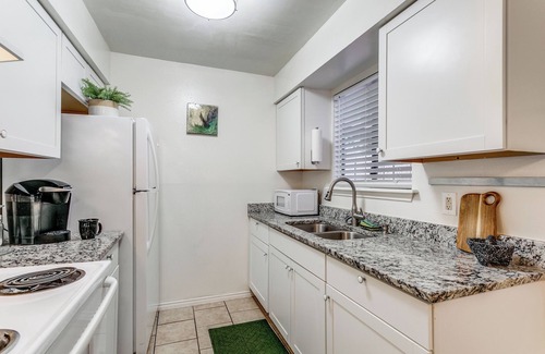 West San Antonio Casa | NEW! Spacious BMT-Friendly Home Near Lackland AFB