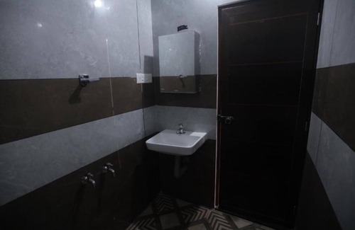 Kothamangalam Hotel | New Star Homes - Room 8