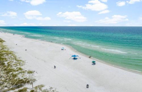 West Panama City Beach Casa | NEW! Steps To White Sand Beaches! Pool & Grill! 2BR 2BA